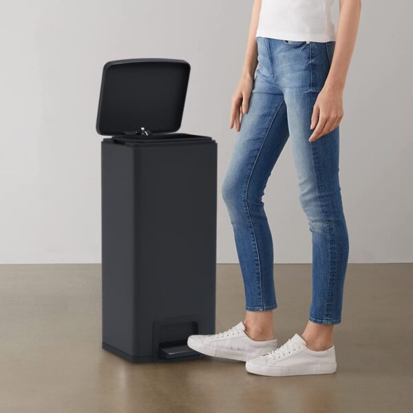 Provira Pedaalemmer met anti-vingerafdruk 30 L RVS zwart